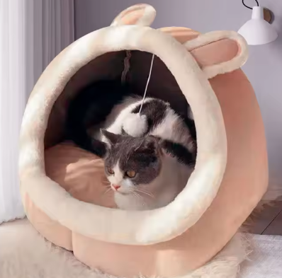 Kuscheliges Katzen- und Hundebett in Hasenform