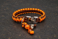 Handgefertigtes Paracord-Hundehalsband „V-Muster“ – Orange/Braun