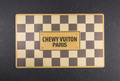 Tan Checker Chewy Vuiton Futternapf-Unterlage